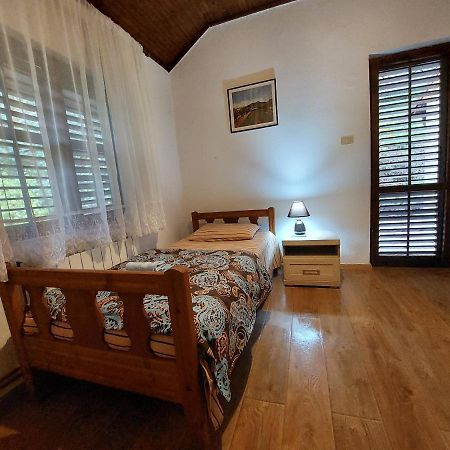 Holiday Home Milanovic سيتينيي المظهر الخارجي الصورة