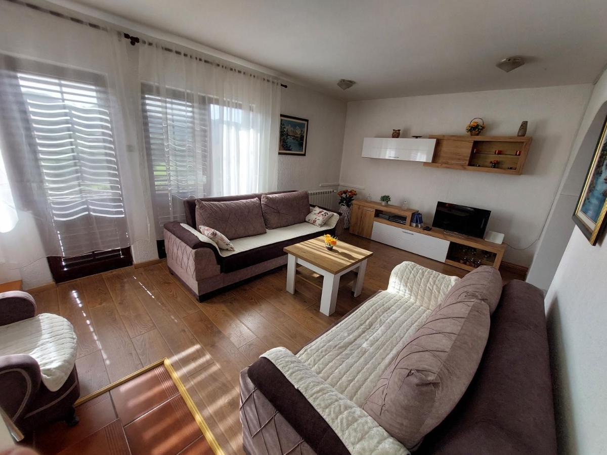 Holiday Home Milanovic سيتينيي المظهر الخارجي الصورة